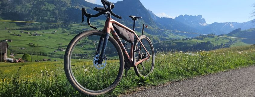 Velo in der Toggenburger Natur