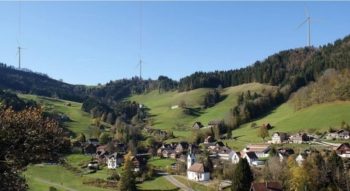 Krinau mit den geplanten Windkraftanlagen im Hintergrund