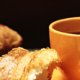 Croissant mit Kaffee